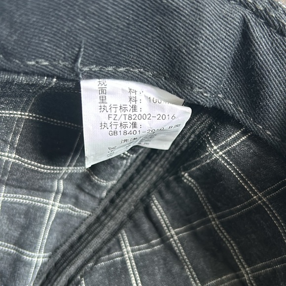 Brown Imitation Leather Cap - Picture 5 of 5